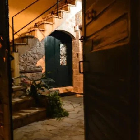 Alexandros Πανδοχείο